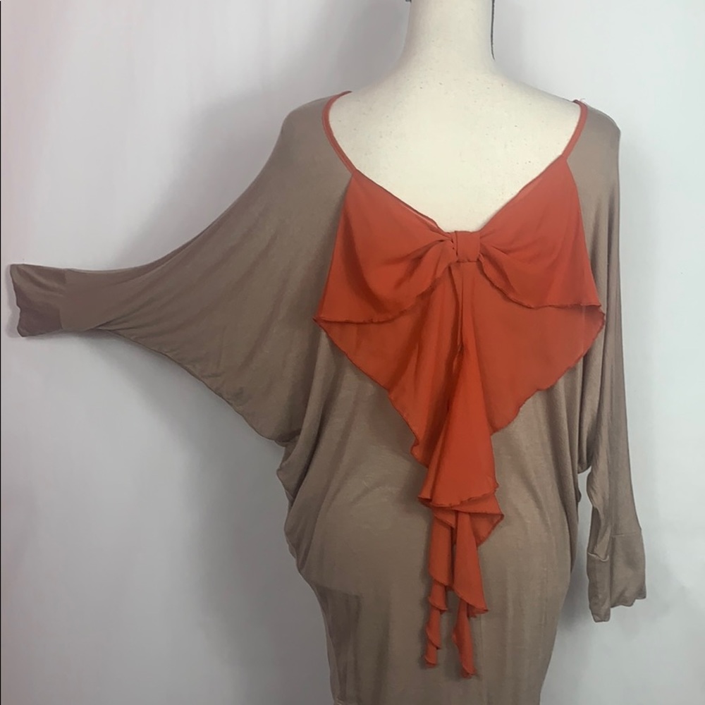Luxe tan with burnt orange bow in back top - Picture 1 of 3